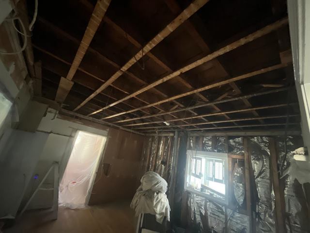Kitchen before remodeling